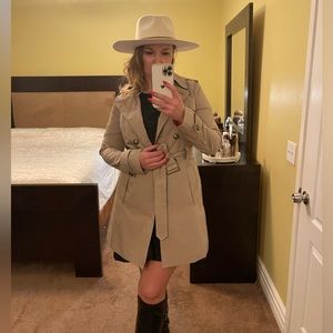 Express beige small trench coat